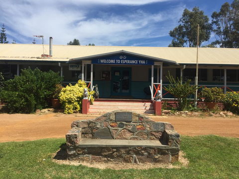 Esperance YHA - Holiday Cairns 6