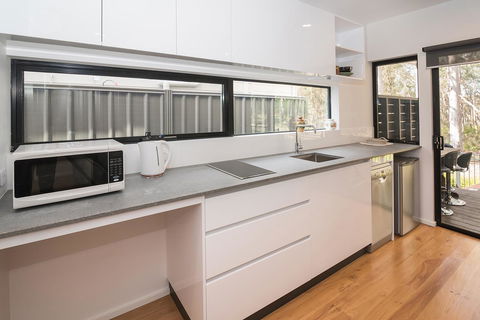 Tall Trees Margaret River - Holiday Cairns 1