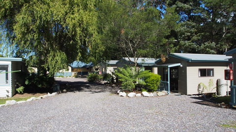 Strahan Retreat Holiday Park - Holiday Cairns 39