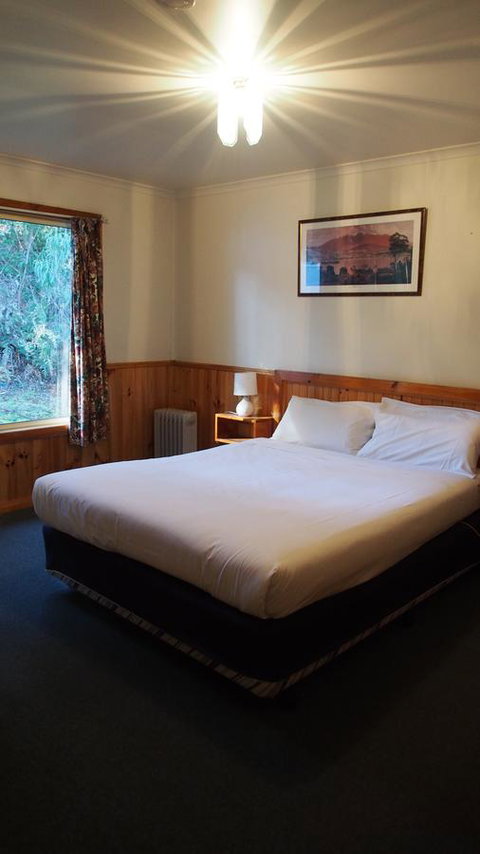 Strahan Retreat Holiday Park - Holiday Cairns 44