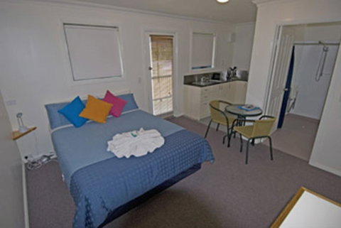Strahan Retreat Holiday Park - Holiday Cairns 16