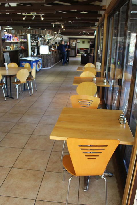 Tullah Lakeside Lodge - Holiday Cairns 36