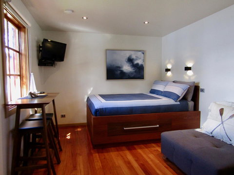 Salt Box Hideaway - Holiday Cairns 5