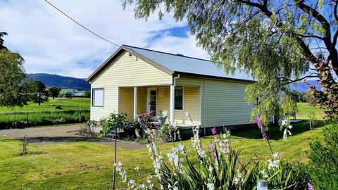 The Manager\'s Cottage - Holiday Cairns 4