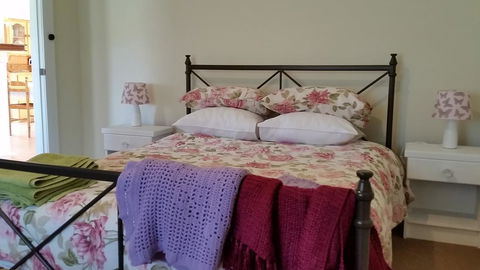 The Manager\'s Cottage - Holiday Cairns 1