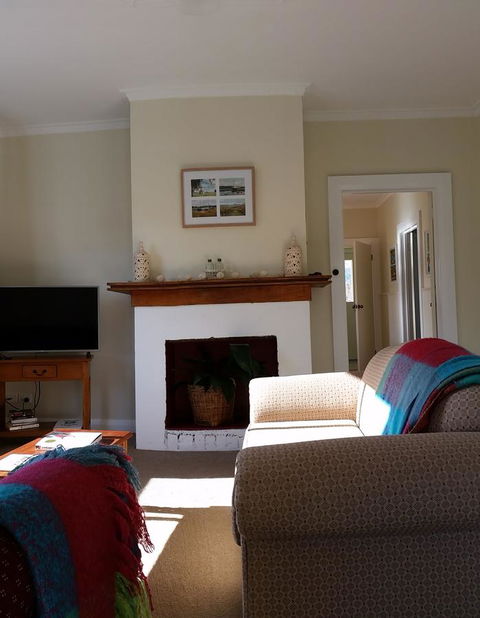 The Manager\'s Cottage - Holiday Cairns 16