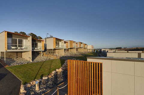 Rosevears Riverview Hotel - Holiday Cairns 9