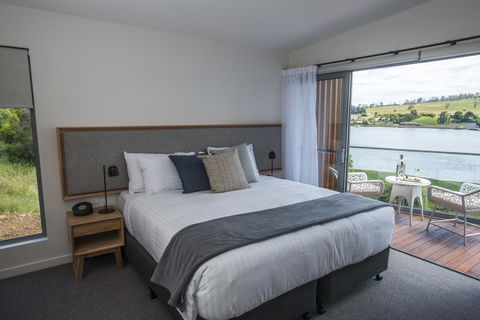 Rosevears Riverview Hotel - Holiday Cairns 19