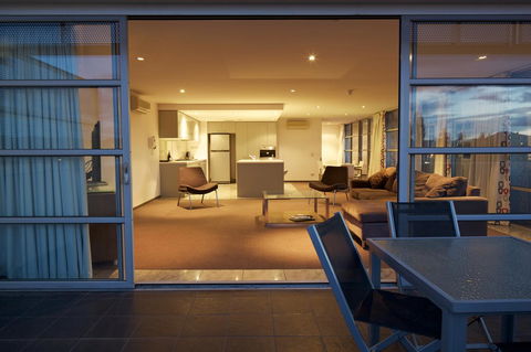 Zero Davey Boutique Apartment Hotel - Holiday Cairns 10