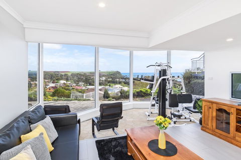 Views Forever - Devonport - Holiday Cairns 0