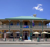 The Richmond Arms Hotel - Holiday Cairns
