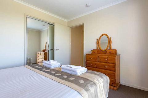 Mirramar House - Holiday Cairns 14