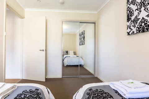 Mirramar House - Holiday Cairns 20