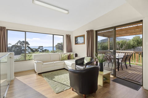 Mirramar House - Holiday Cairns 4