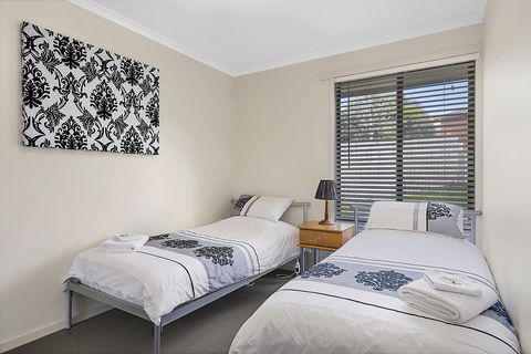 Mirramar House - Holiday Cairns 19