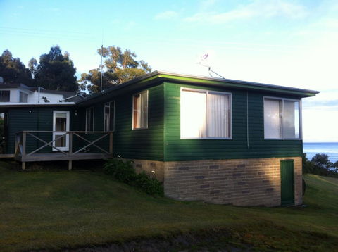 Summertime Cottage - Holiday Cairns 32