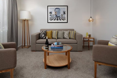 Rydges Hobart - Holiday Cairns 4