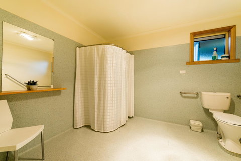 Driftwood Strahan Villas - Holiday Cairns 5