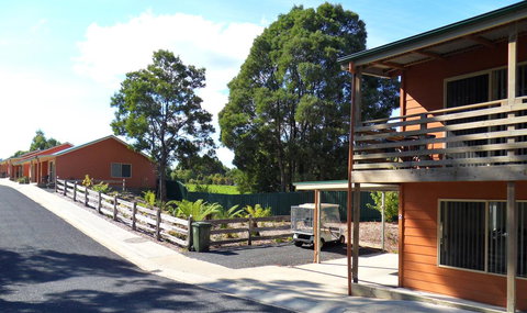 Driftwood Strahan Villas - Holiday Cairns 3