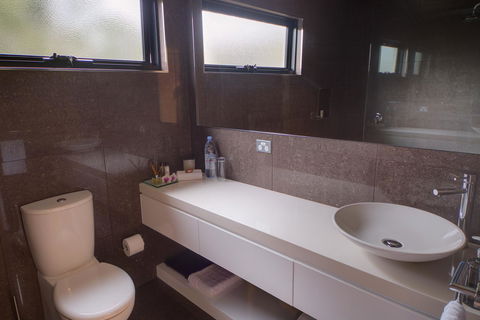 Amare Beachside Luxury - Holiday Cairns 14