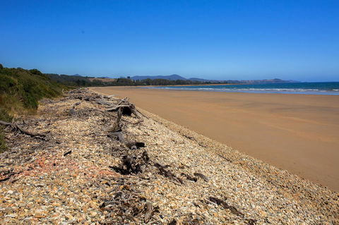 Amare Beachside Luxury - Holiday Cairns 25