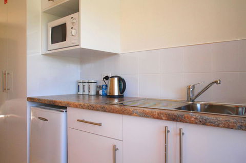 Richmond Coachmans Rest - Holiday Cairns 14