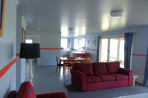 The Crays Accommodation - Holiday Cairns 2