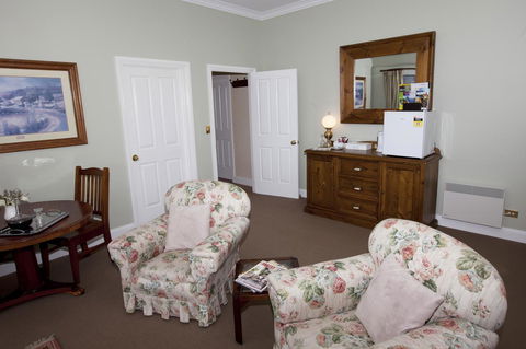 House On The Hill Bed And Breakfast - Holiday Cairns 37