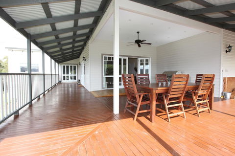 House On The Hill Bed And Breakfast - Holiday Cairns 40