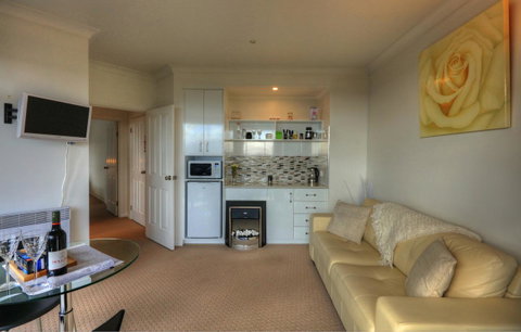 Sheer Pleasure Accommodation - Holiday Cairns 29