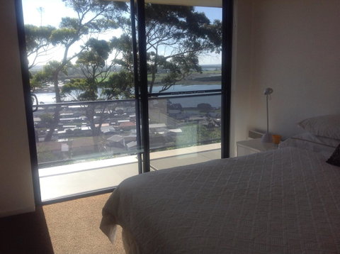 Sheer Pleasure Accommodation - Holiday Cairns 4