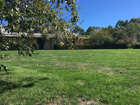 CLAYFIELD HOMESTEAD - Rustic Country Accommodation - Holiday Cairns 1