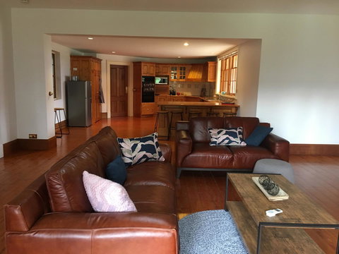 CLAYFIELD HOMESTEAD - Rustic Country Accommodation - Holiday Cairns 2