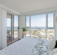 NEW Beautiful 1 Bedroom Beach Views Broadbeach - Holiday Cairns