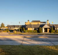 New England Motor Lodge - Holiday Cairns