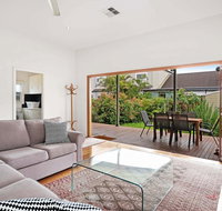 Newcastle Executive Homes - Cooks Hill Cottage - Holiday Cairns