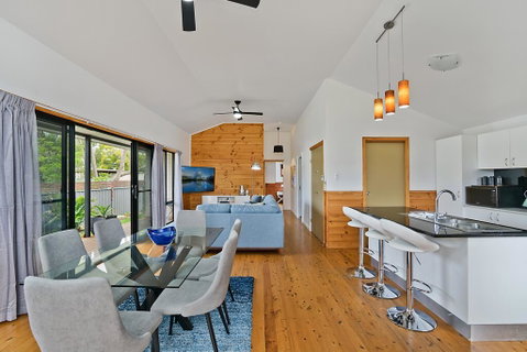 Newcastle Short Stay Apartments - Glebe Road Adamstown - Holiday Cairns 0