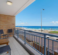 Newcastle Short Stay Apartments - Sandbar Newcastle Beach - Holiday Cairns