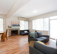 Nights on Broadway - Close to River UWA  Hospitals - Holiday Cairns