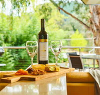 No.6 - Luxury Private Haven in the Heart of Bright - Holiday Cairns