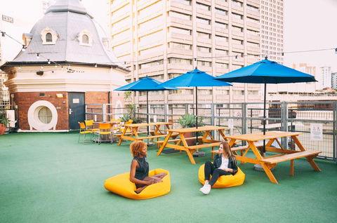 Nomads Brisbane Hostel - Holiday Cairns 0