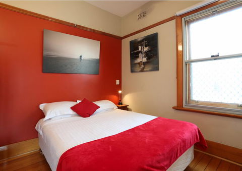 North Hobart Apartments - Holiday Cairns 1