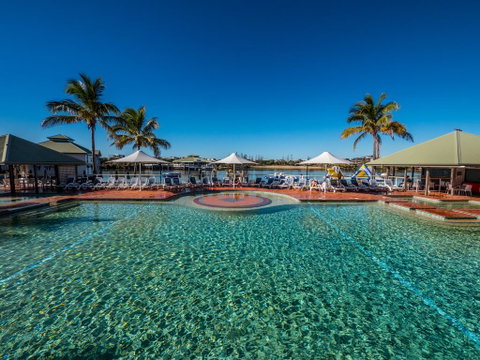 Novotel Sunshine Coast Resort - Holiday Cairns 1