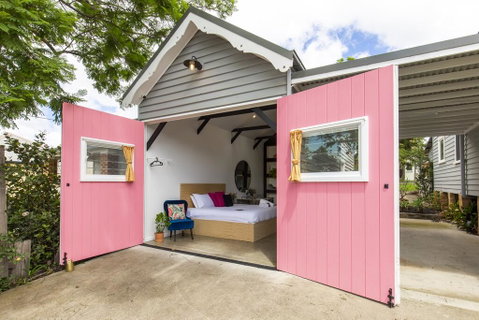 Nowra Studio Barn - Holiday Cairns 1