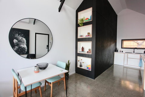 Nowra Studio Barn - Holiday Cairns 0