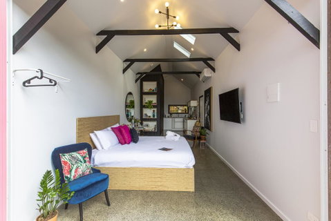 Nowra Studio Barn - Holiday Cairns 2