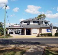 Oakey Motor Inn - Holiday Cairns