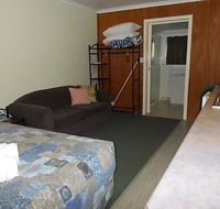 Oakridge Motel Tourist Park - Holiday Cairns