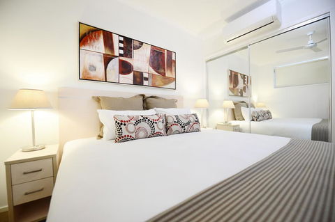 Oaks Moranbah Suites - Holiday Cairns 1