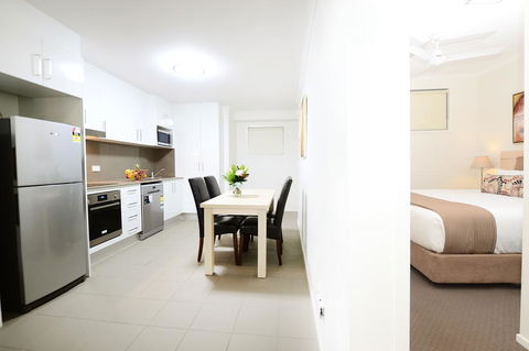 Oaks Moranbah Suites - Holiday Cairns 3